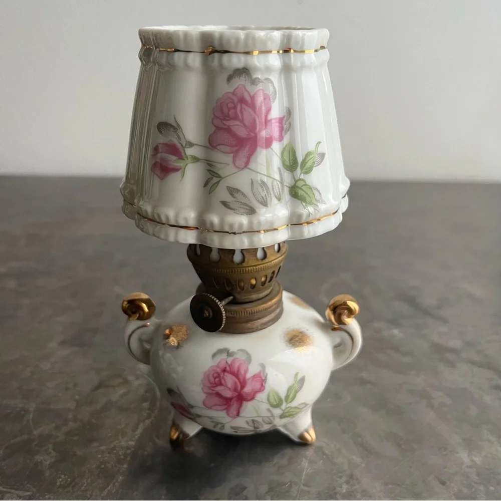 Oil Lamp Trimont Ware Japan Pink Roses